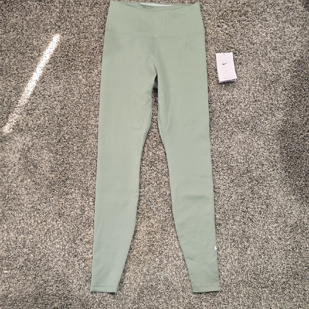 Nike Light Sage Green High-Waist Leggings